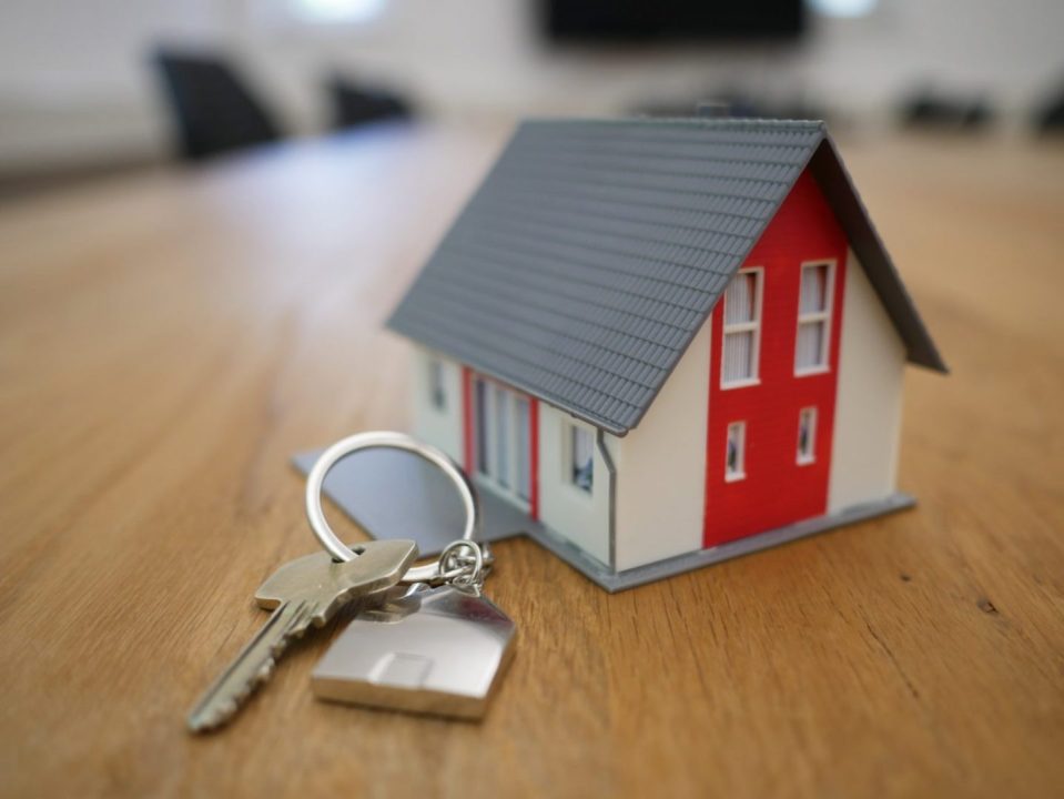 découvrez tout ce qu'il faut savoir sur les coûts de l'assurance habitation ! comparez les prix, les garanties et trouvez la couverture idéale pour protéger votre maison et vos biens. ne laissez pas les imprévus vous surprendre, informez-vous dès maintenant sur les meilleures offres d'assurance habitation.