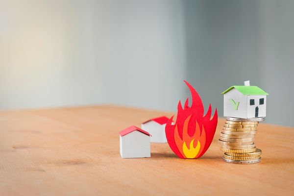 découvrez comment obtenir une indemnisation efficace pour les dommages causés par un incendie grâce à votre assurance. informez-vous sur les démarches à suivre, vos droits et les conseils pour maximiser votre compensation.