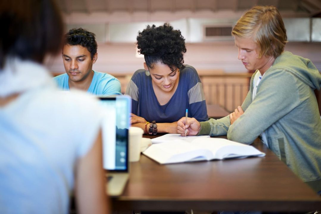 protégez vos biens en résidence étudiante avec une assurance chambre universitaire adaptée. comparez les offres pour bénéficier d'une couverture efficace et abordable pendant vos études.