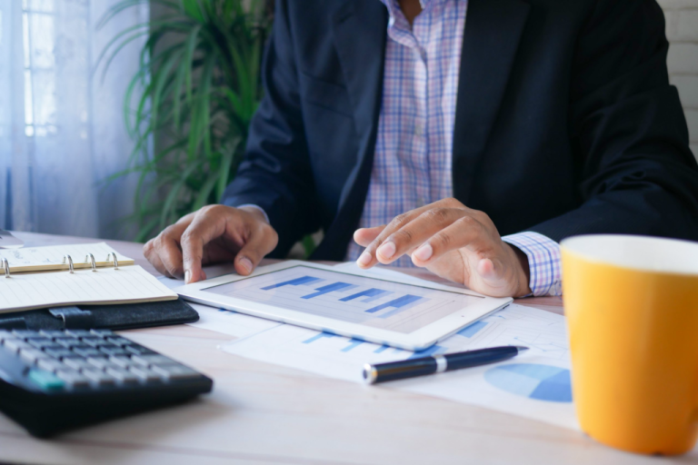 découvrez le palmarès des meilleurs assureurs : classement, avis, et comparatifs des offres pour choisir la meilleure assurance selon vos besoins en 2024.