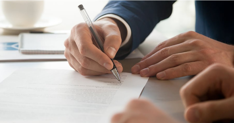 découvrez comment les communautés influencent les primes d'assurance et maximisez vos avantages grâce à des conseils adaptés.