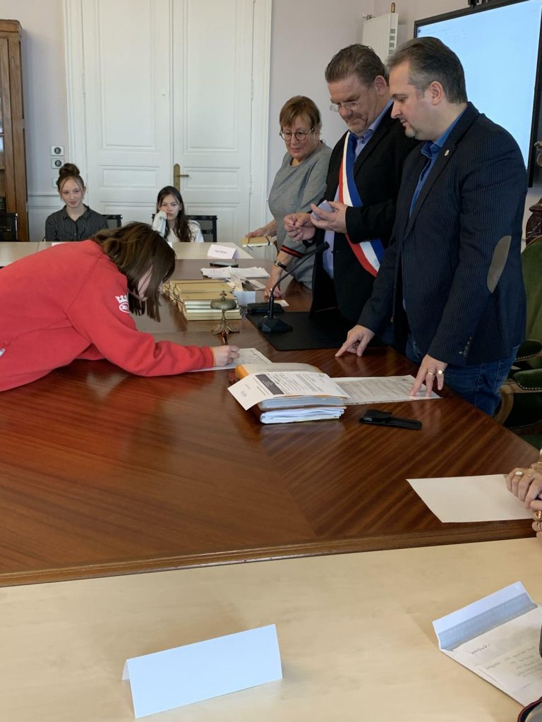 découvrez le compte rendu de la 2e séance de la nouvelle mandature à carquefou, avec les principales décisions et discussions municipales.