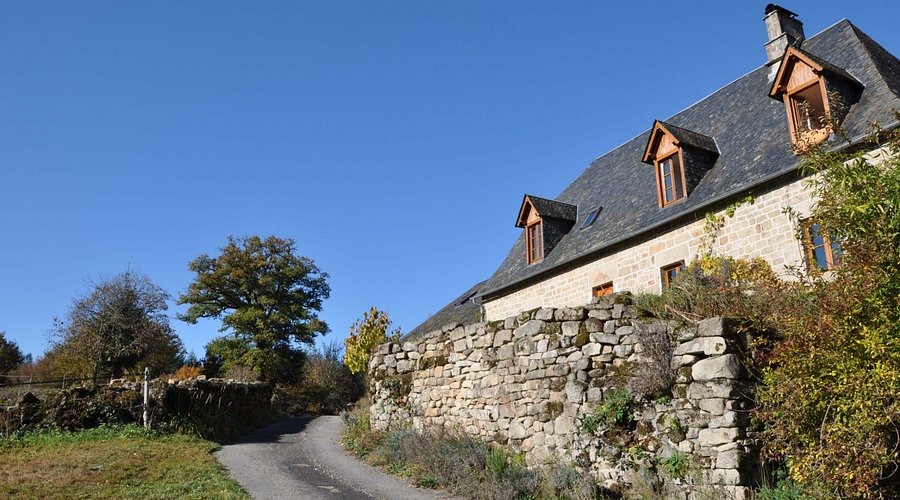 le budget de fonctionnement 2026 de clergoux a été approuvé à 587 450 €, assurant le financement des services et projets locaux pour l'année à venir.