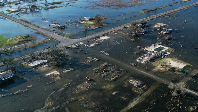 découvrez notre analyse approfondie du régime assurance catastrophes et testez les impacts de la réforme sociale proposée.